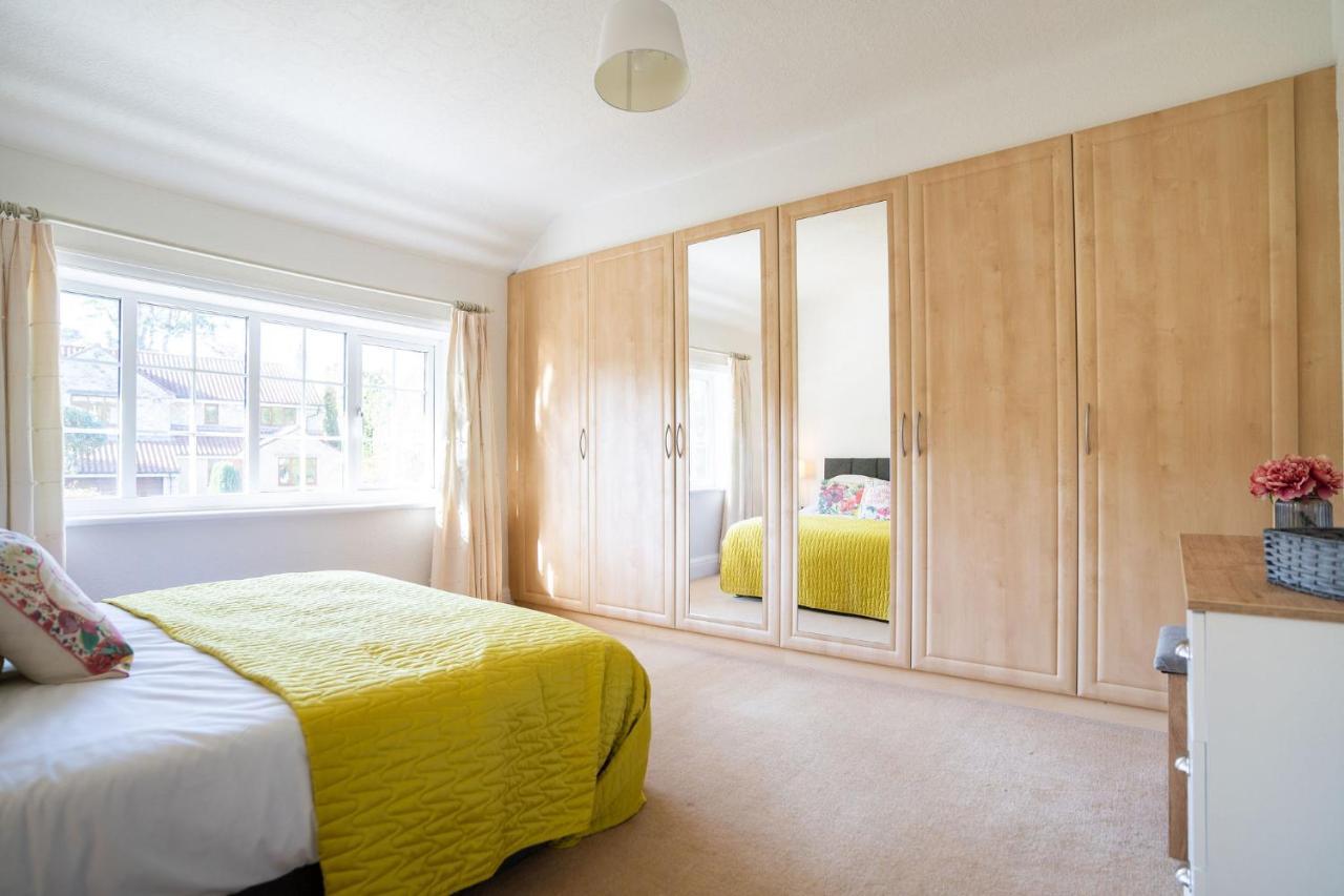 Beautiful detached home in quaint village setting Wetherby Extérieur photo