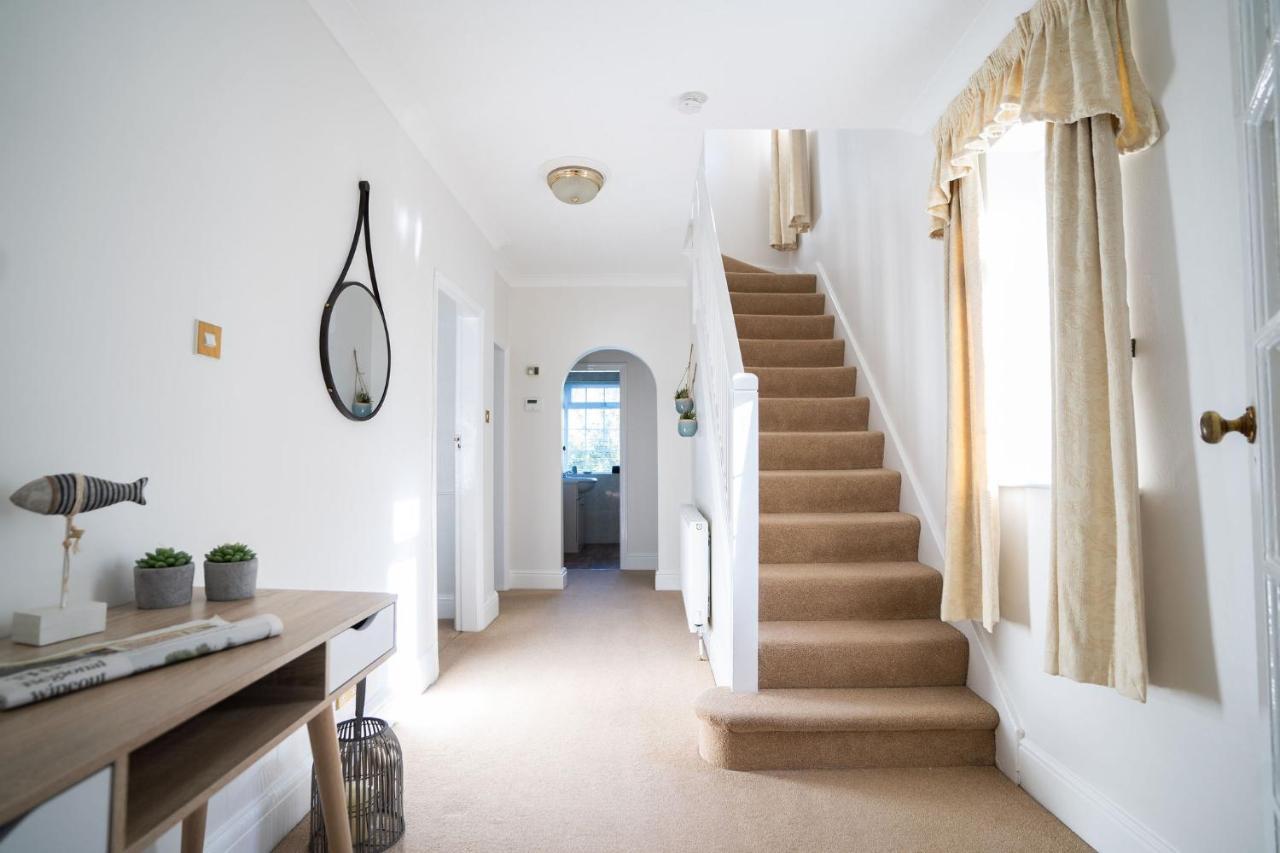 Beautiful detached home in quaint village setting Wetherby Extérieur photo