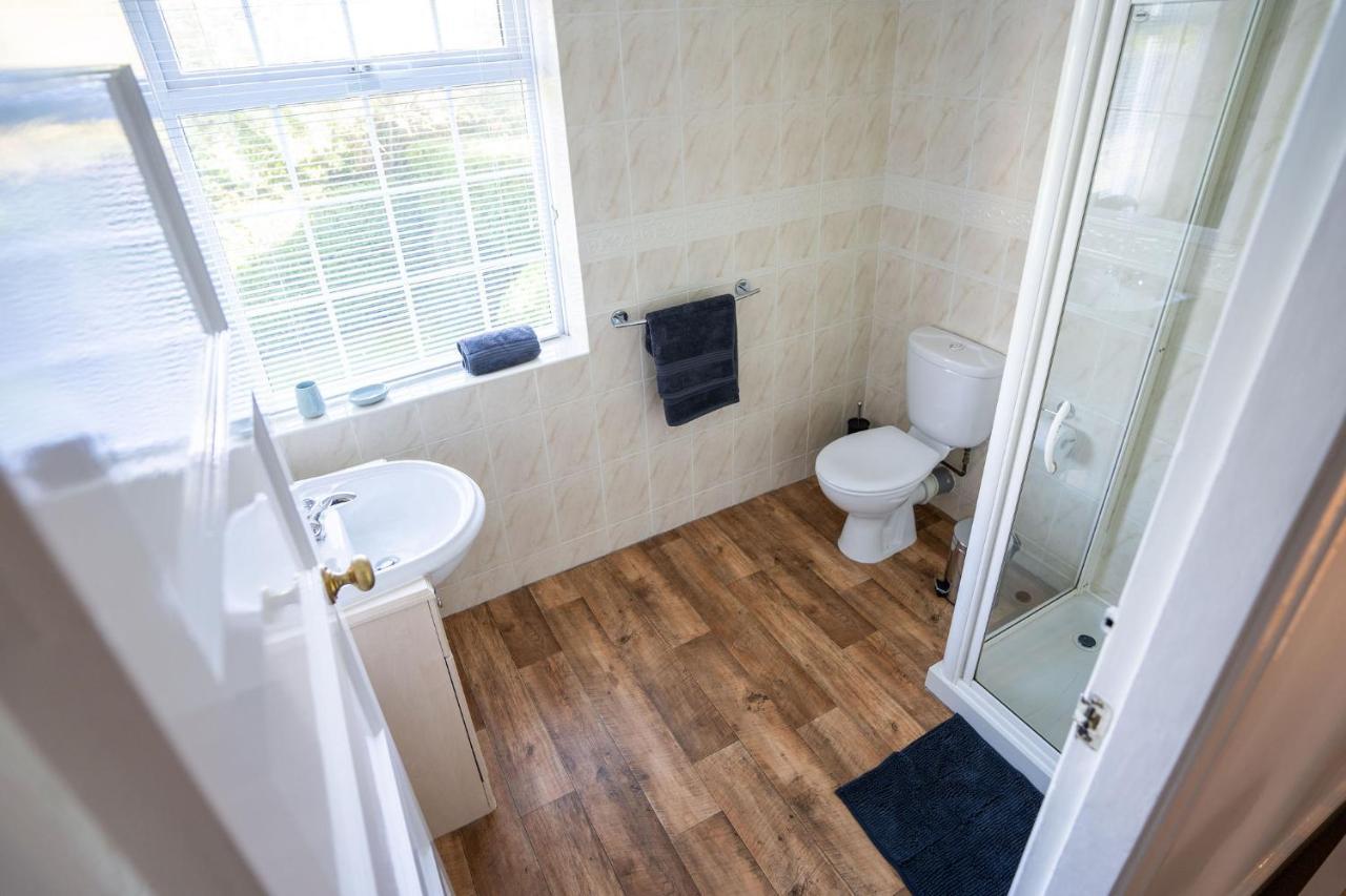 Beautiful detached home in quaint village setting Wetherby Extérieur photo
